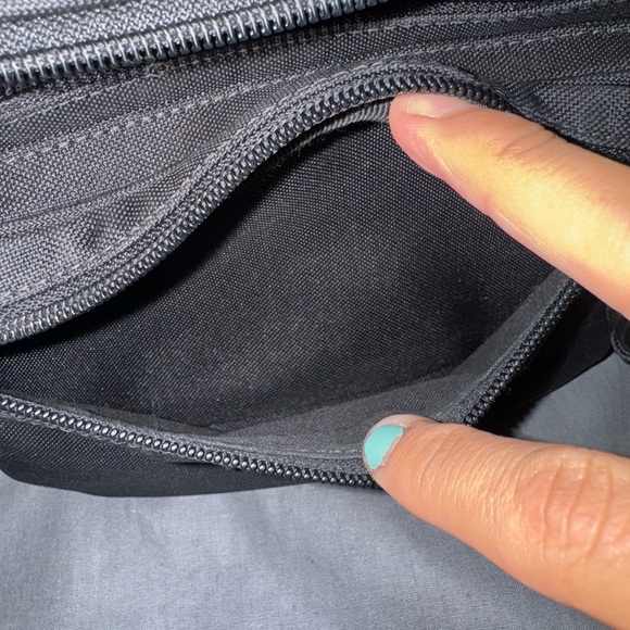 Balenciaga Men's Explorer Belt Pack - Picture 6 of 11